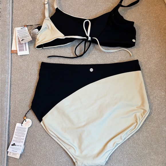 CALIA by Carrie Underwood Black and Cream Bikini High-Waisted Retro - Picture 2 of 4
